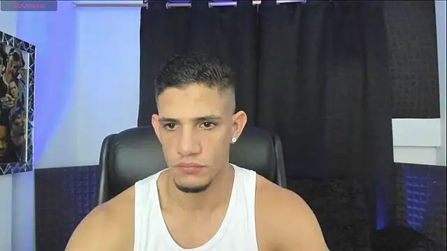 jhonnysnow17 网络视讯表演