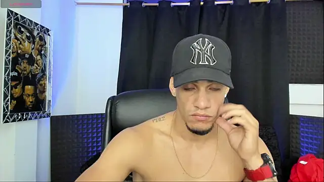jhonnysnow17 webcam show