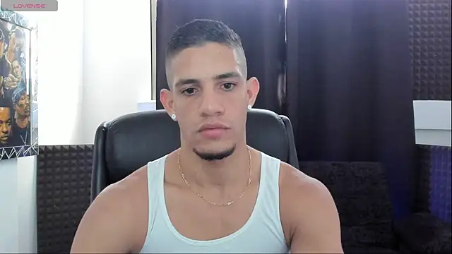 הופעת וובקאם של jhonnysnow17