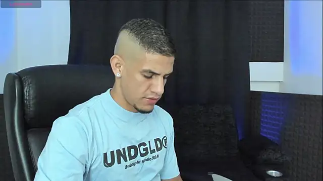 jhonnysnow17 – webcam-show