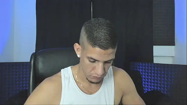 jhonnysnow17's Webcam Show