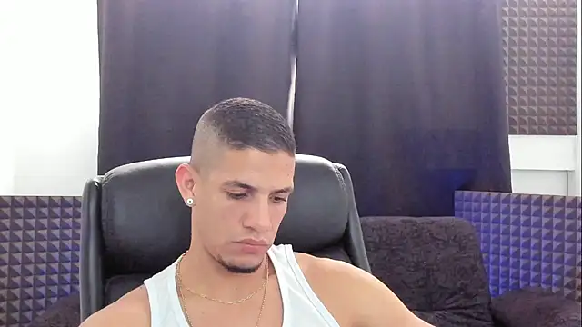 jhonnysnow17 Adlı Modelin Web Kamerası Şovu