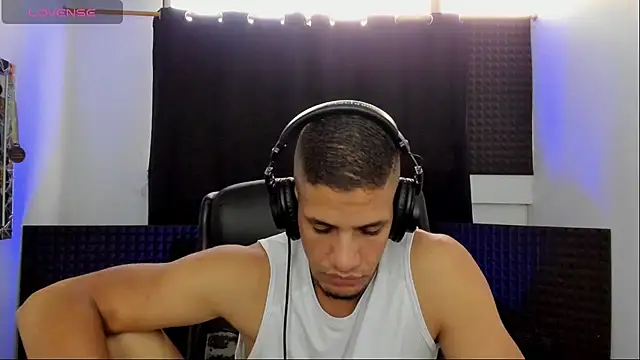jhonnysnow17 Webcam-Show