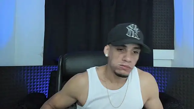 Show modela jhonnysnow17 na web-kameri
