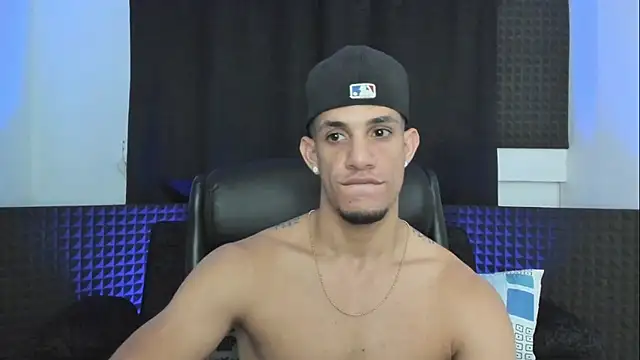 jhonnysnow17 Show in webcam