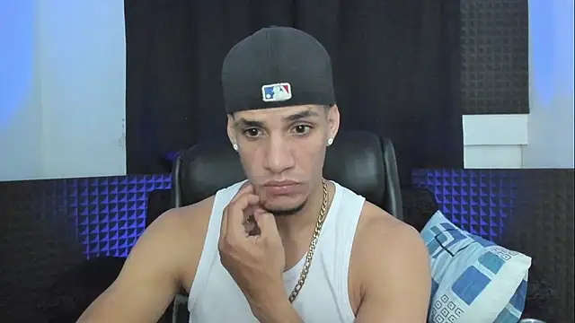 jhonnysnow17 Show in webcam