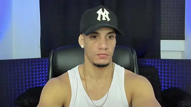 Chat +18 de jhonnysnow17 ao vivo