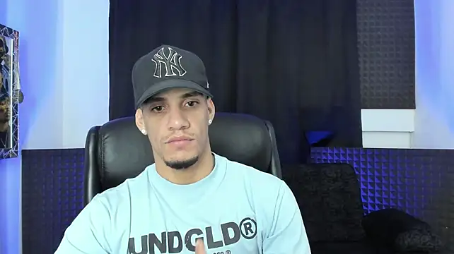 Webkamerová show jhonnysnow17