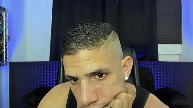 jhonnysnow17's Webcam Show