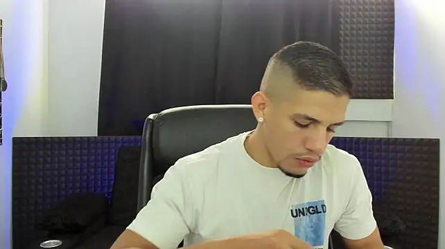 Show de jhonnysnow17 na webcam