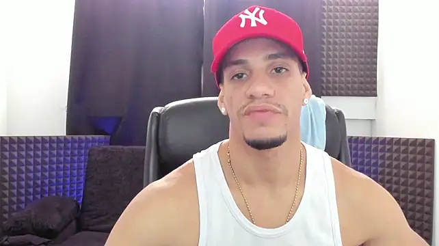 Show modela jhonnysnow17 na web-kameri