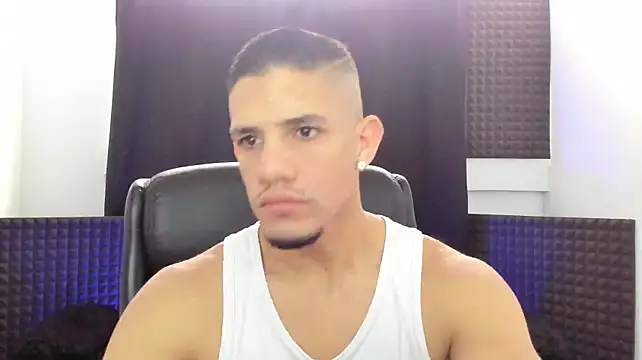 jhonnysnow17 webcam show