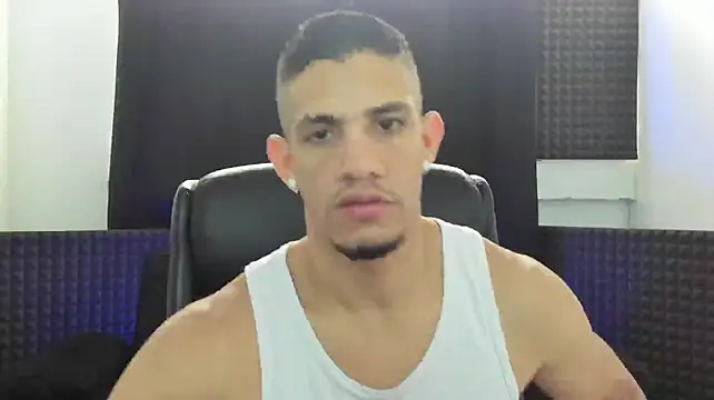 jhonnysnow17 Шоу с уебкамера