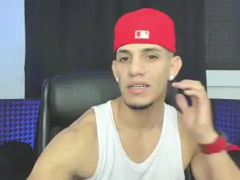 Show modela jhonnysnow17 na web-kameri