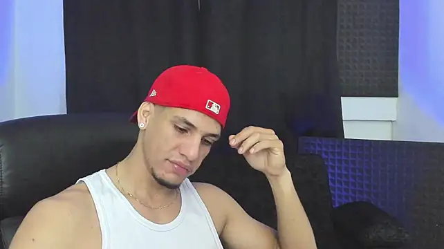 Show modela jhonnysnow17 na web-kameri