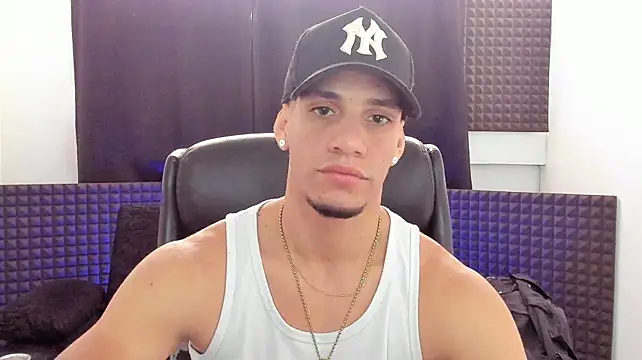 Show modela jhonnysnow17 na web-kameri
