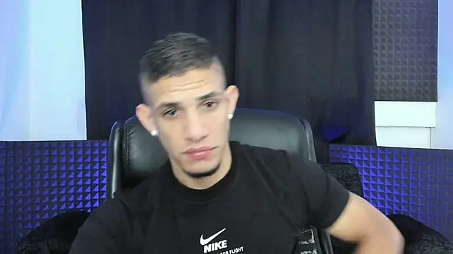 jhonnysnow17's Webcam Show