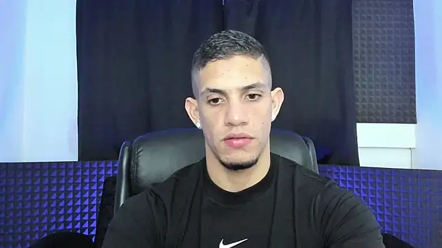 jhonnysnow17 webcam show