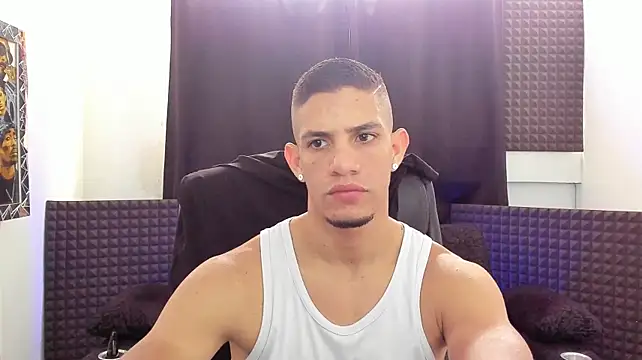jhonnysnow17 webcam show