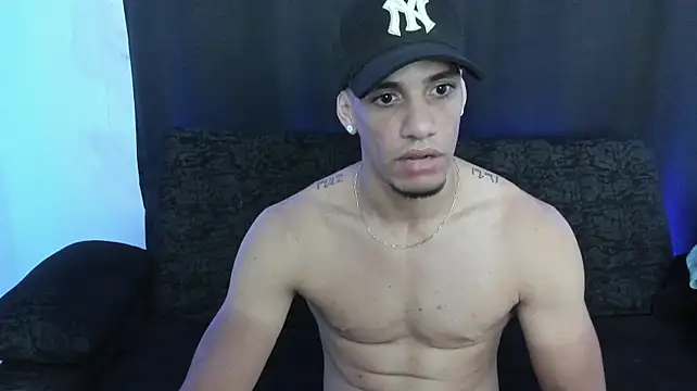 Show modela jhonnysnow17 na web-kameri