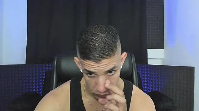 jhonnysnow17 Show in webcam