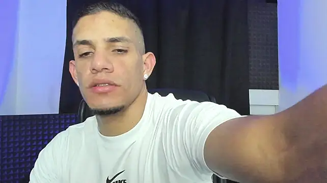 jhonnysnow17's Webcam Show