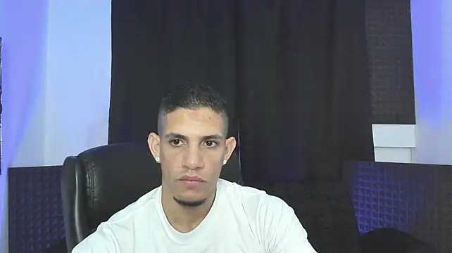 jhonnysnow17 Webcam Show