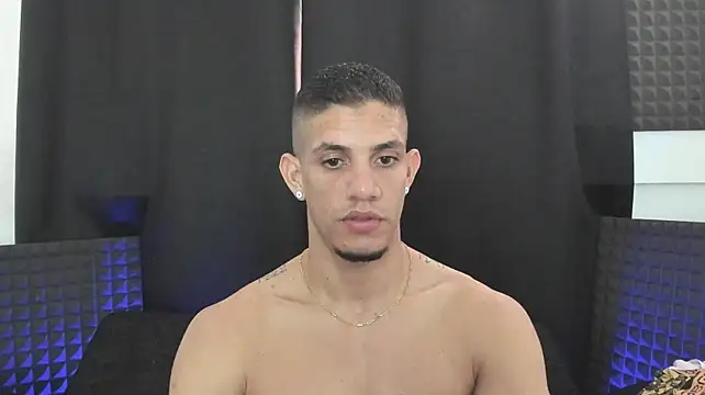 jhonnysnow17 webcam show