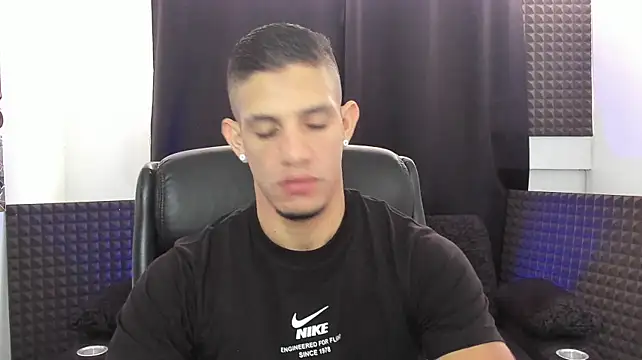 jhonnysnow17 Adlı Modelin Web Kamerası Şovu