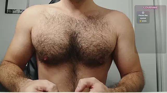 הופעת וובקאם של cutehairymacho
