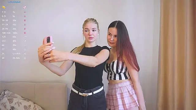 Show modela EllenReeves na web-kameri