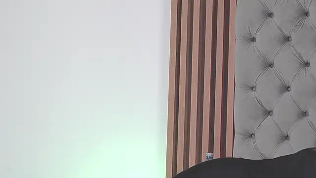 Živá chatovací místnost TiffanyMaze