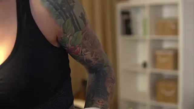 TiffanyMaze Chat XXX live
