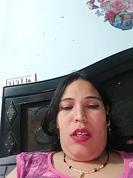 Poojabhabi101のライブXXXチャット