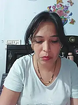 Poojabhabi101 Adlı Modelin Web Kamerası Şovu