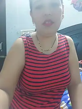 Poojabhabi101's Webcam Show