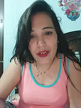 Poojabhabi101's Webcam Show
