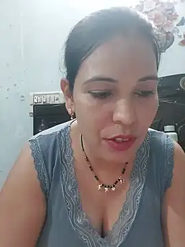 Show de Poojabhabi101 na webcam