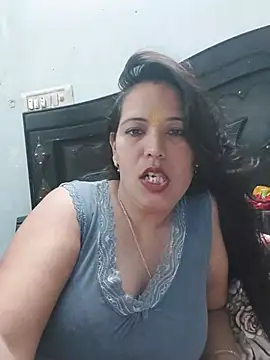 Poojabhabi101 Adlı Modelin Canlı XXX Sohbeti