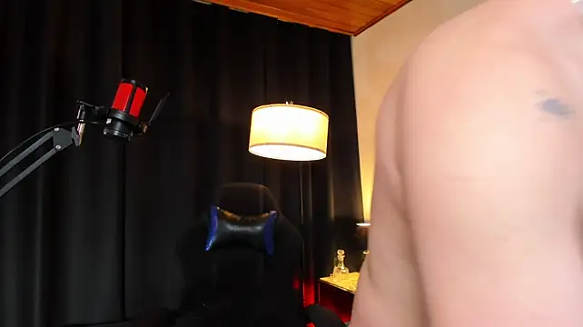 LiamCossio_ Pertunjukan Webcam