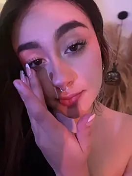 cute__cherry_ Adlı Modelin Canlı XXX Sohbeti