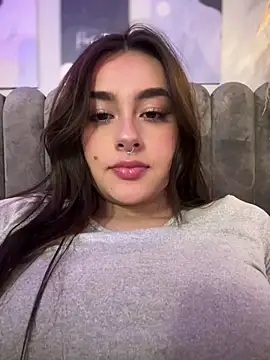 XXX chat uživo modela cute__cherry_