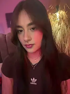 cute__cherry_'s Live XXX Chat