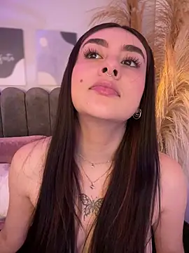 cute__cherry_ Adlı Modelin Canlı XXX Sohbeti