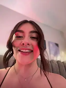 دردشة cute__cherry_ الجنسية المباشرة