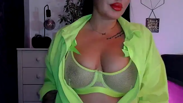 Show modela 33candy33 na web-kameri