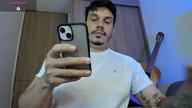 alejandro_starkのウェブカメラショー