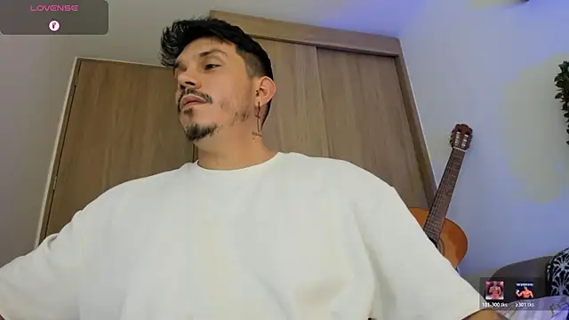 Show Webcam de alejandro_stark