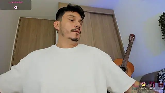 Show Webcam de alejandro_stark