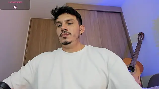 alejandro_stark's Webcam Show